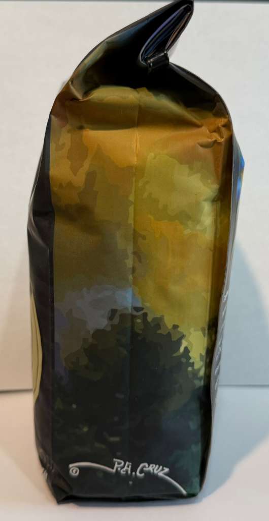 Coffee bag with Coffee De Los Mayas Logo, Cayo Bag art